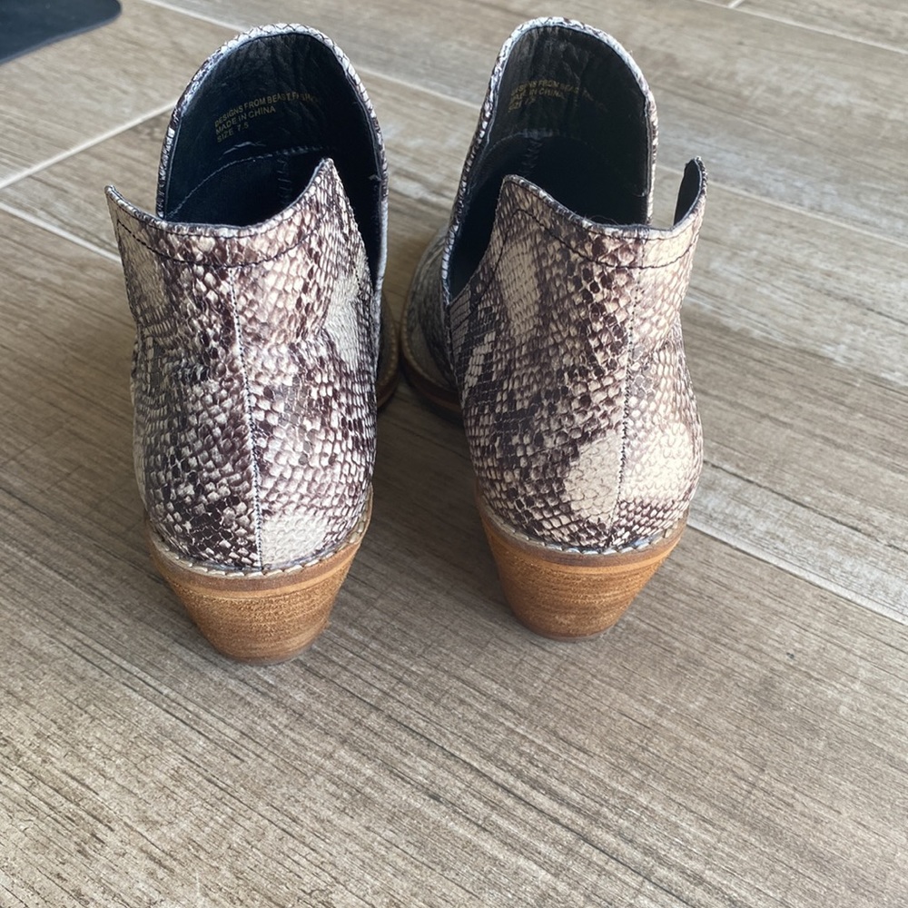Size 7.5 Snakeskin ankle boots. Worn once. - Picture 3 of 5